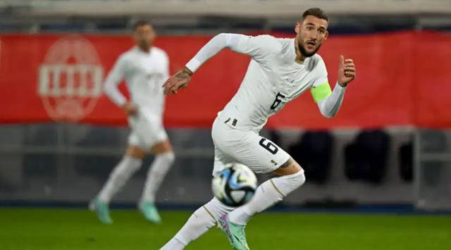 体育竞猜-冲刺阶段法国杯焦点战，塞维利亚调整名单，态度坚定，球探报告显示潜力(马竞塞维利亚最新比分)