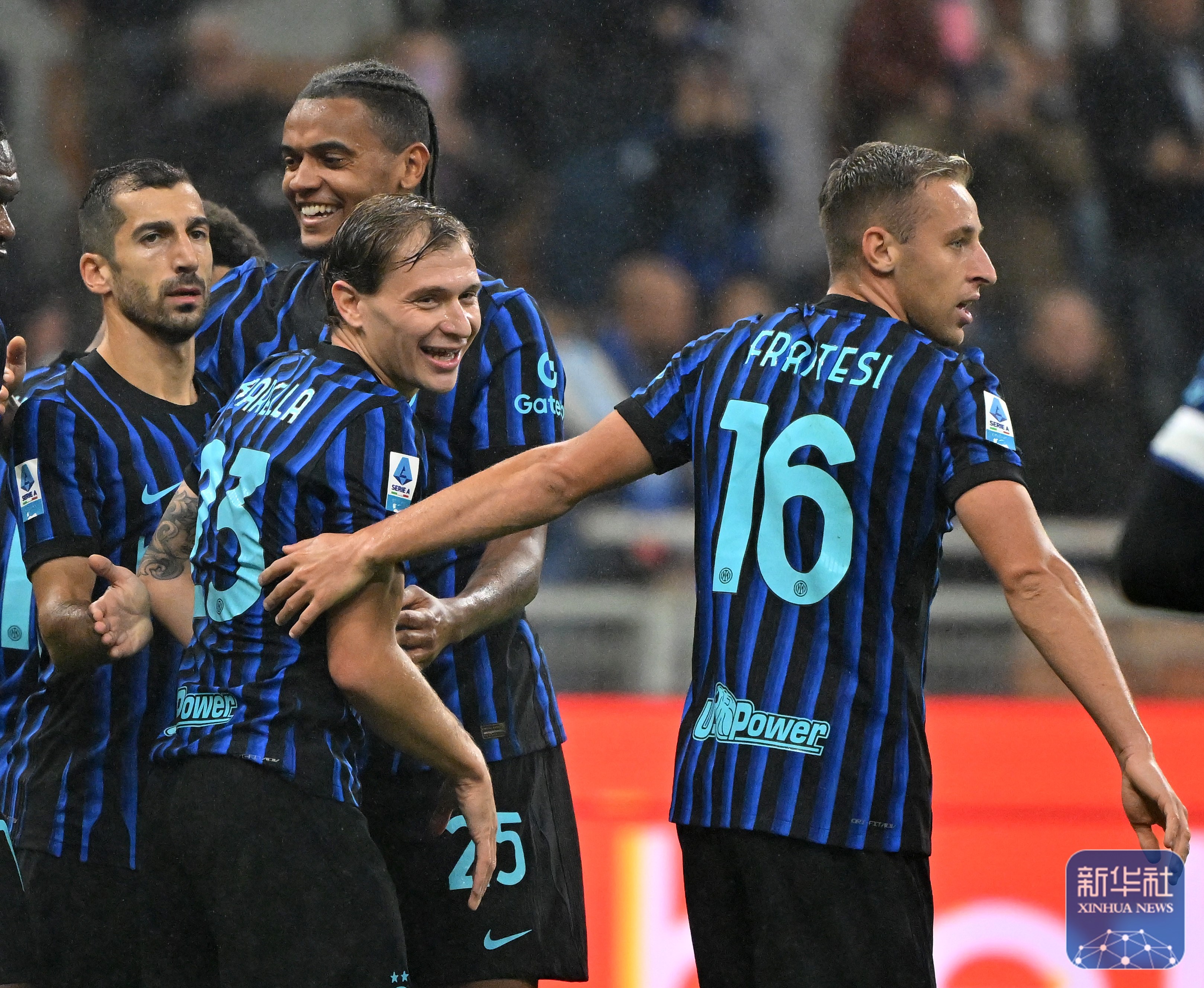 包含AC米兰迎国王杯关键赛；国际比赛日伤情更新；球迷炸锅；团队化学反应显著的词条